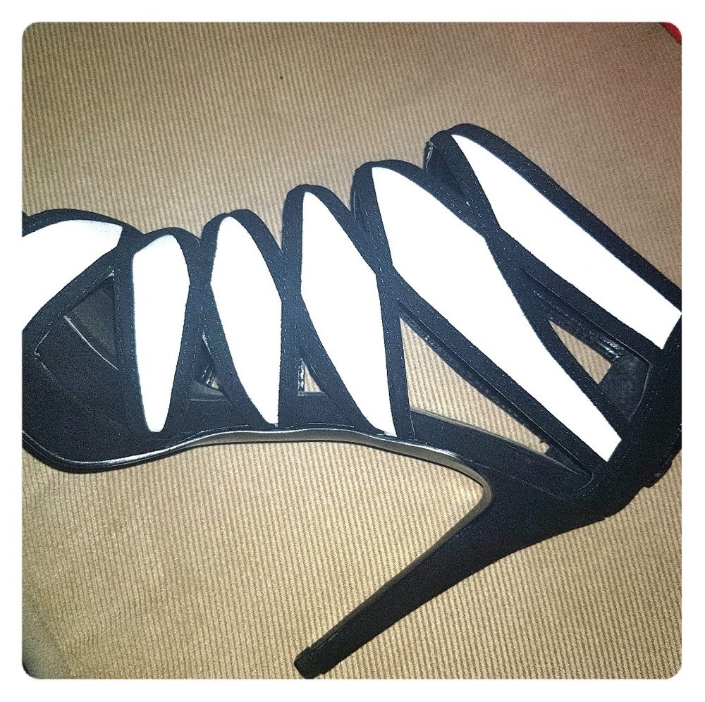 Sz 8.5 Carlos Santana Open Toe, Cut Out, Heel